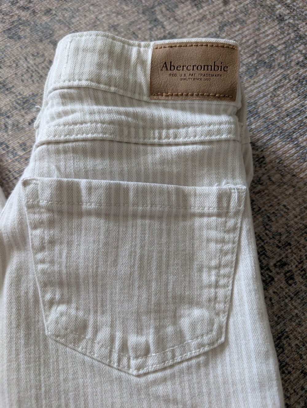 Abercrombie & Fitch Girls Wide Leg Jeans - Picture 2 of 4